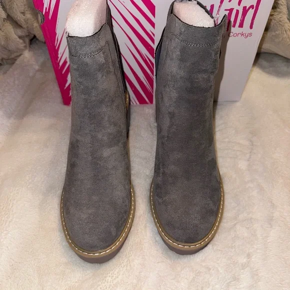 NWT  CORKYS “ Basic “Gray Suede Ankle Boots/ Booties - Picture 6 of 10